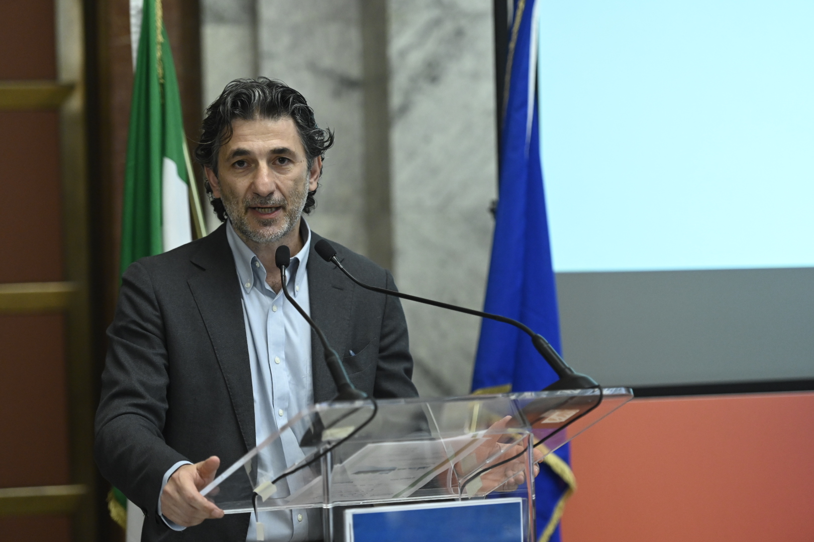 Gnl, il potenziale di crescita e il ruolo della logistica (costiera e non)